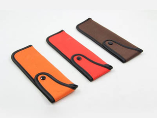 Folding glasses pouch with button F149