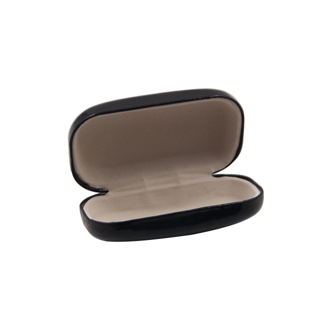 good rating onboard metal eyewear case