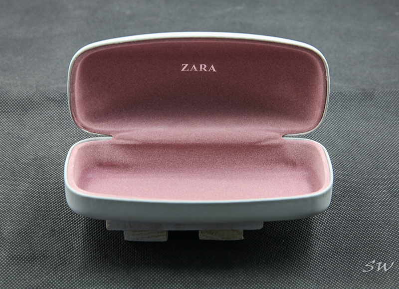 2021 Glass Case Sunglasses Are Milky White Soap-shaped Glasses Cases with A LOGO Printed on The inside