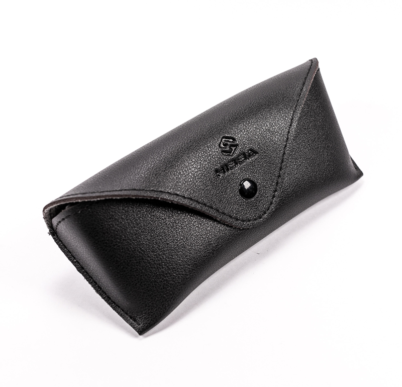 2021 Glasses case A black glasses case with a LOGO printed on it looks like a wallet