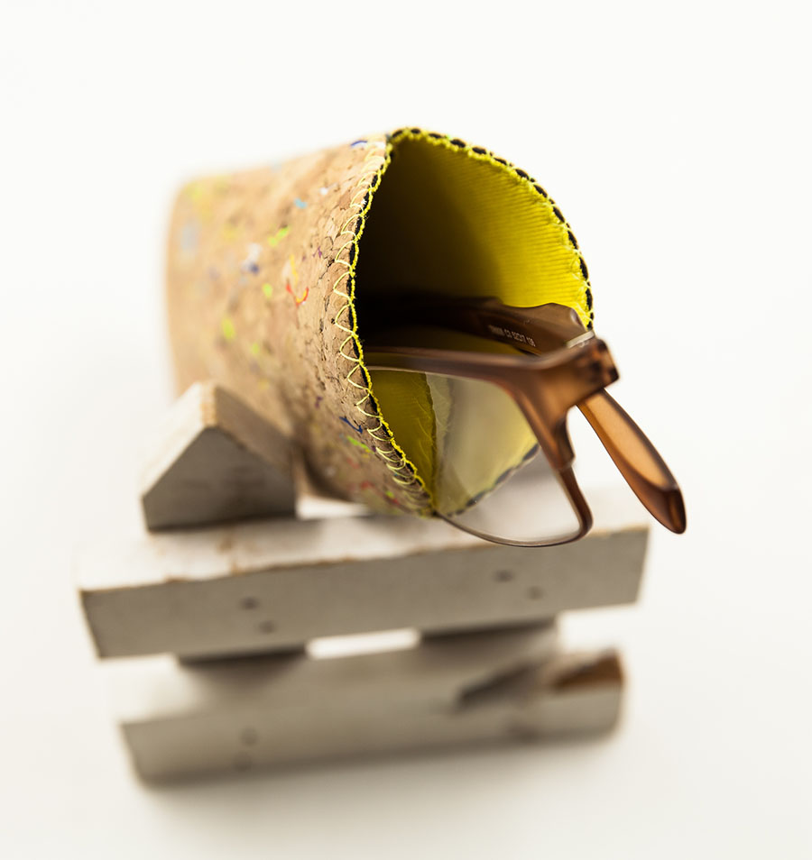 2021 Sunglasses, 4 Styles, Leather Case with Brown Wood Print