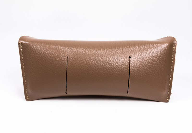 2021 Glasses Case A Brown Eyeglass Case That Looks Like A Leather Bag
