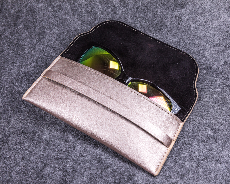 2021 Sunglasses, Soft Pack with 4 Styles of Glasses