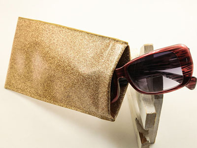 Paint edge sunglasses bag with leaf spring D158